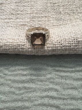 Smoky Gem Filigree Silver Ring - Neutral Tones